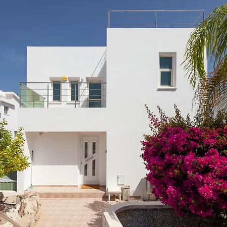 Villa Infinity Luxury 4 Bedroom *